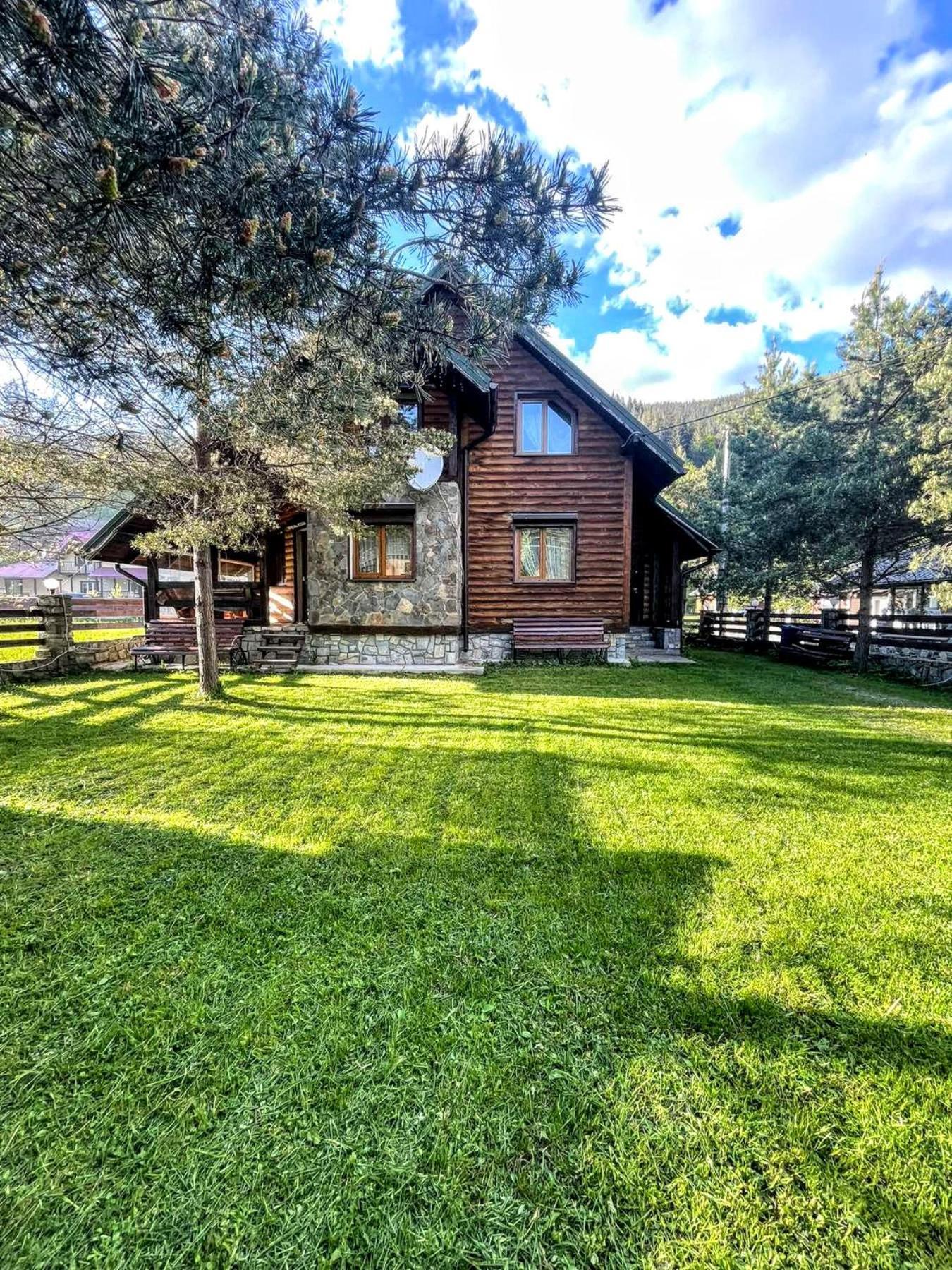Villa Хуторянка à Tatariv Extérieur photo